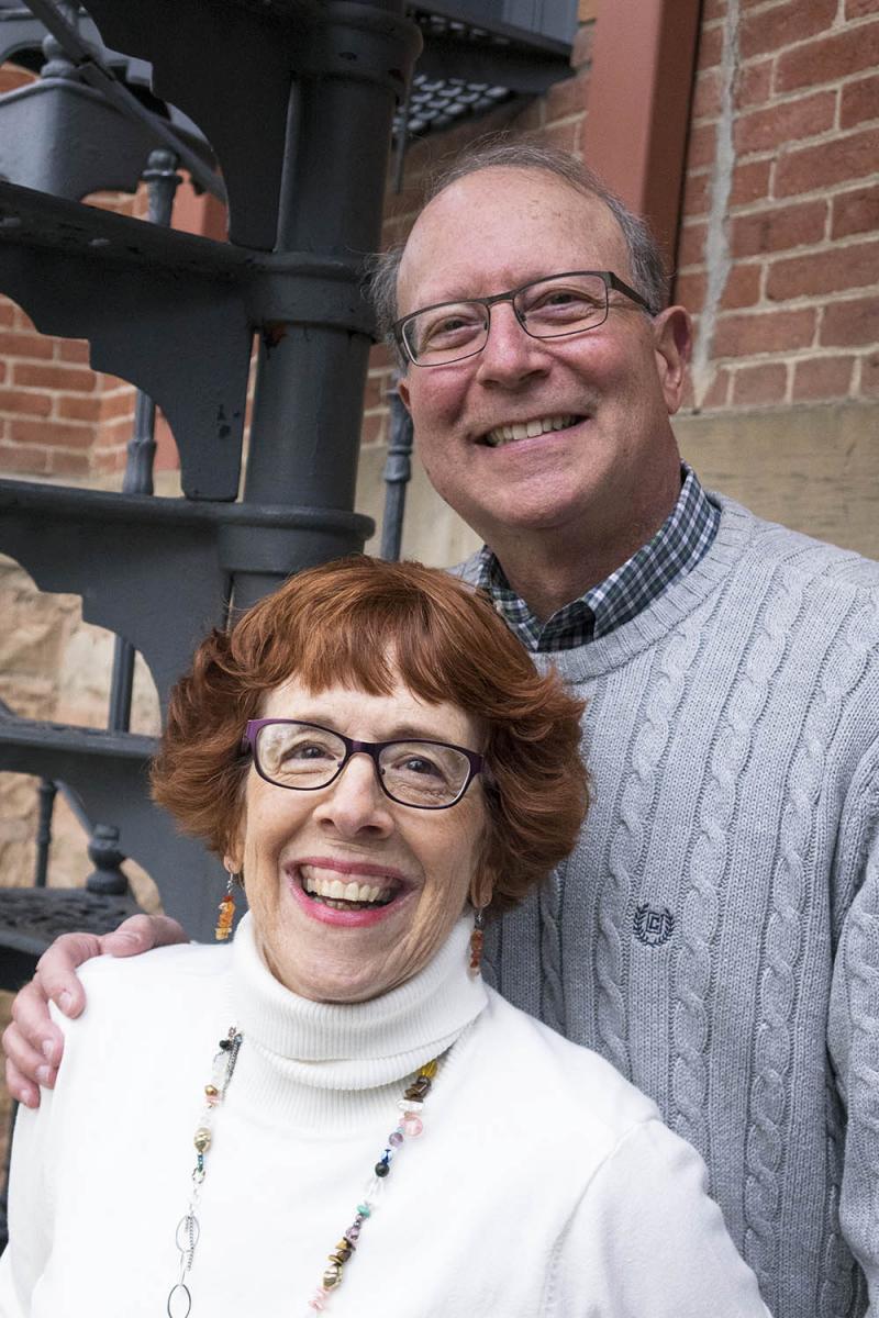 Sally Heckert Uhde ’63 and her husband, Dick enjoy an evening with alumni