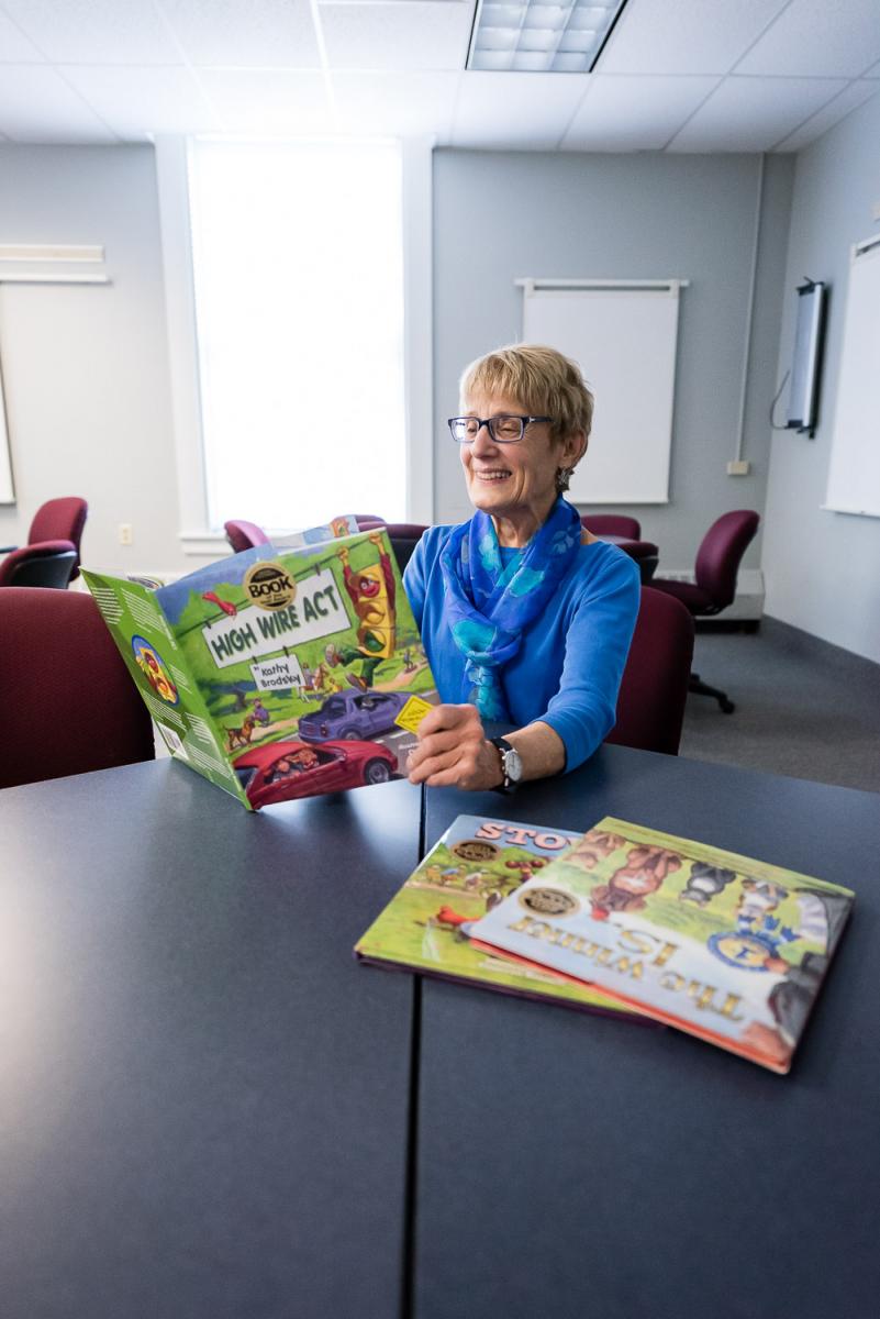 Kathy Brodsky '67 Reads one of her children's books