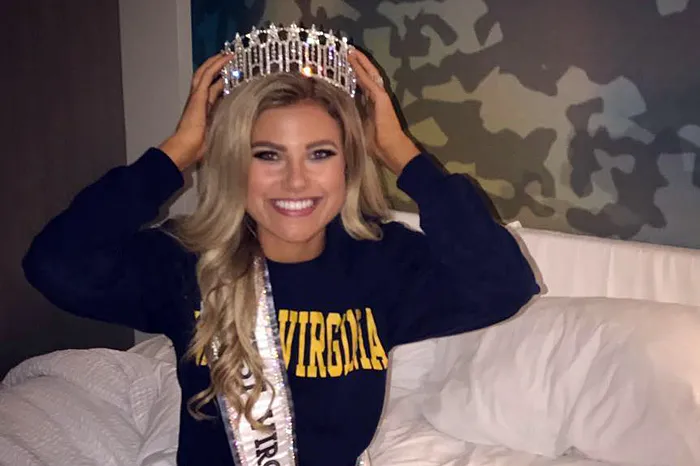 Casey Lassiter wearing her Miss USA crown