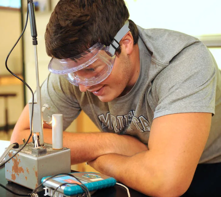 A Marietta College Applied Biochemistry major works in the lab