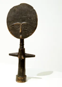 Artifact on display during "Rites and Passages: Selected Artifacts from the Marietta College African Art Collection"