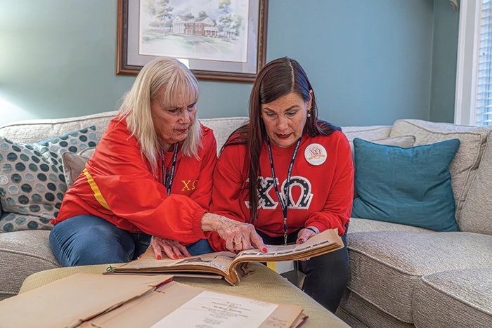 Lee Berg Reed â64 (left) and Katie Gardner Kelly â88