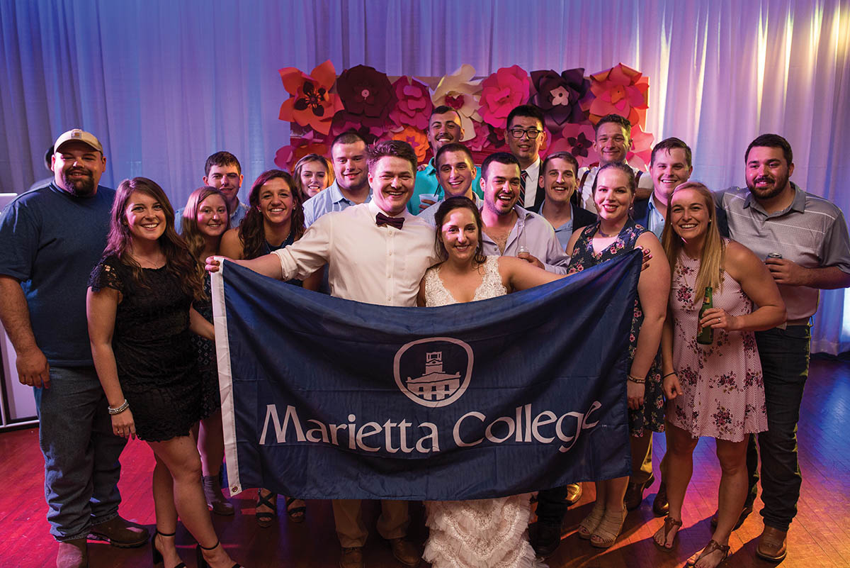 Kelsey Kallenborn ’16 and Andrew Knizer ’16 were married on May 5, 2018, during a ceremony at the Muskingum Park Gazebo