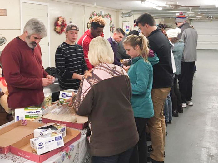 Marietta College student and staff volunteers