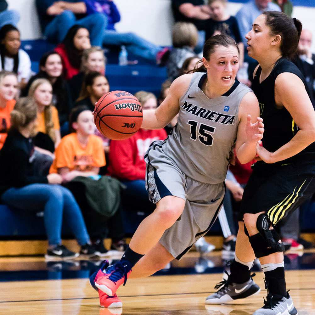 Rauch '17 heads to the basket