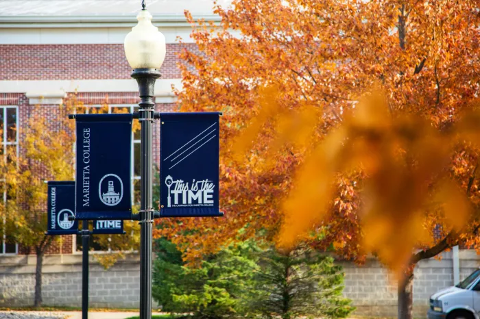 Leaves changing colors on campus