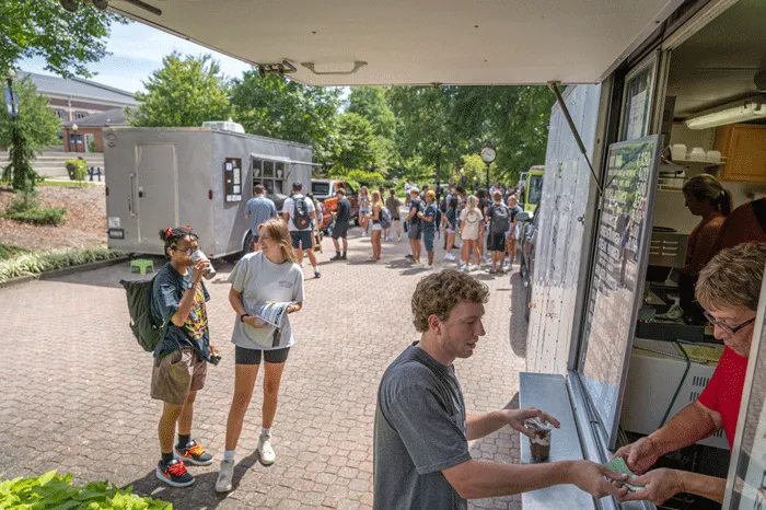 Food trucks on the Mall