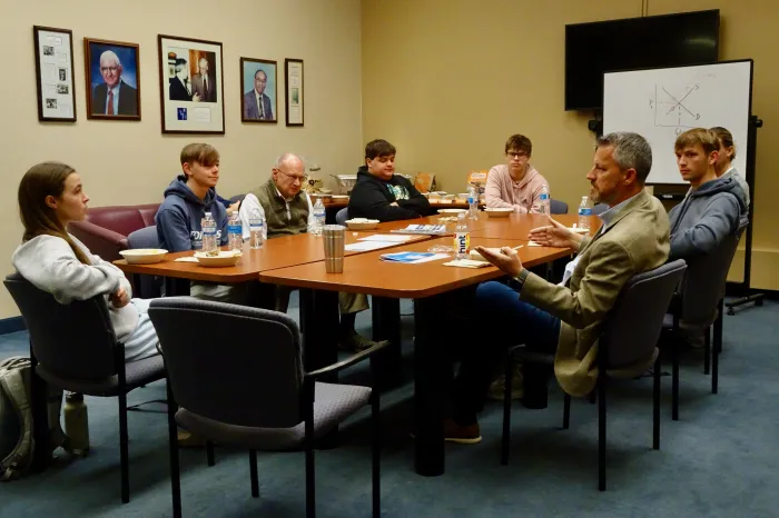 Kurt Spear speaks to students and faculty in Marietta's Business and Economics Department