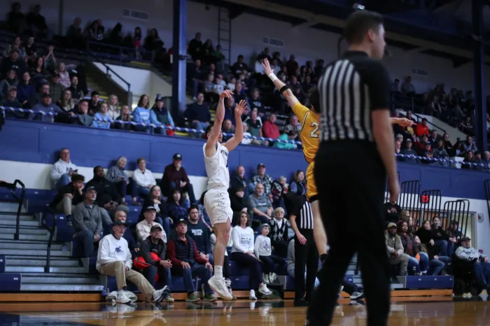 Men's Basketball