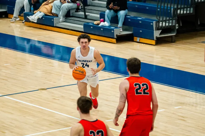 Men's Basketball