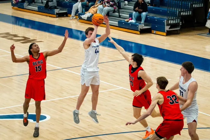 Men's Basketball