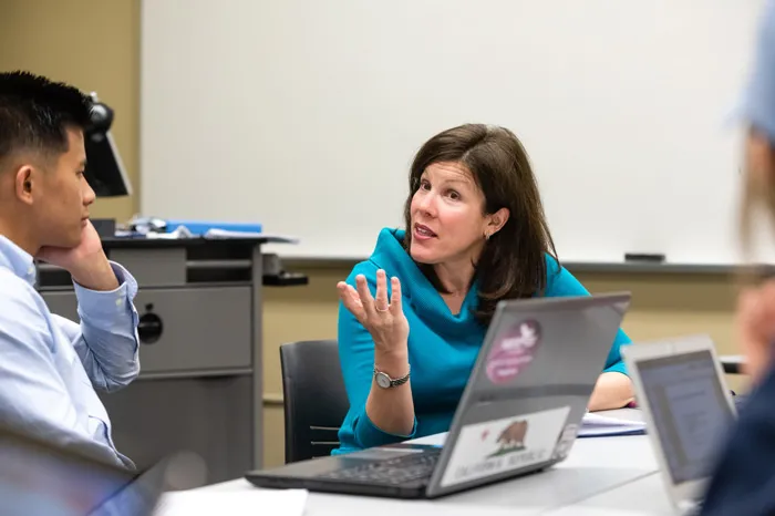 Professor Julie Harding teaching a marketing class