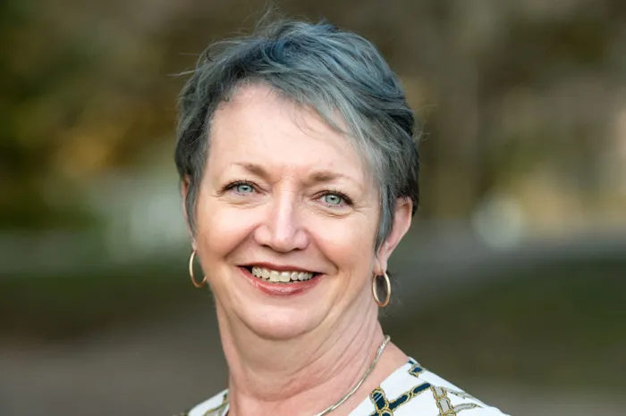 Linda Lockhart headshot