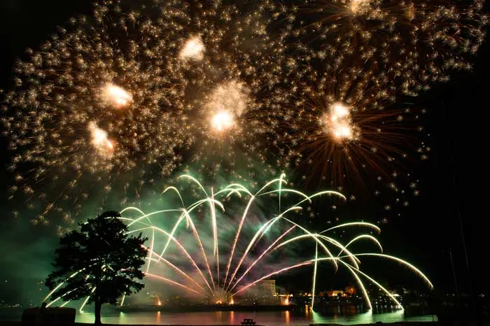 Sternwheel fireworks