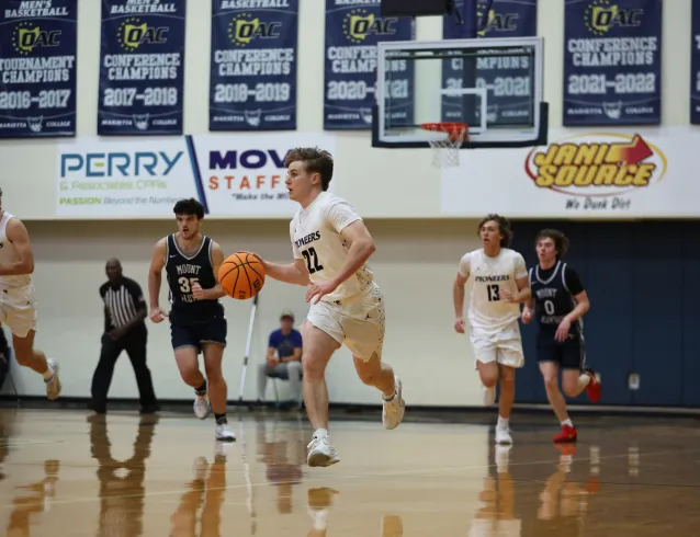 Men's Basketball