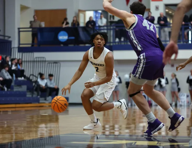 Men's Basketball