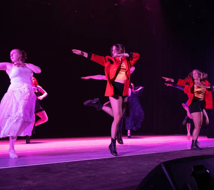 Dancer minors performing on stage in Friederich Theatre