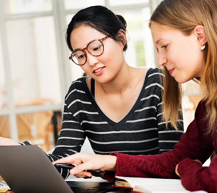 Accounting majors at Marietta College work on Accounting program assignment.