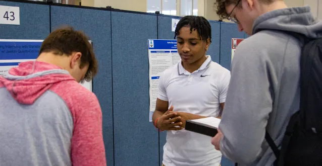 Jaelon Quiero-Gordon ’24 presents during All Scholars Day