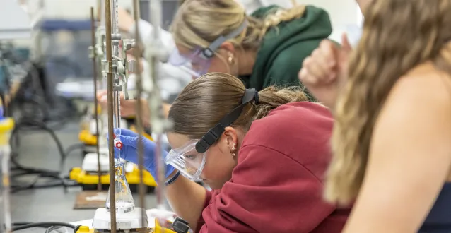 Marietta College students work together in a lab