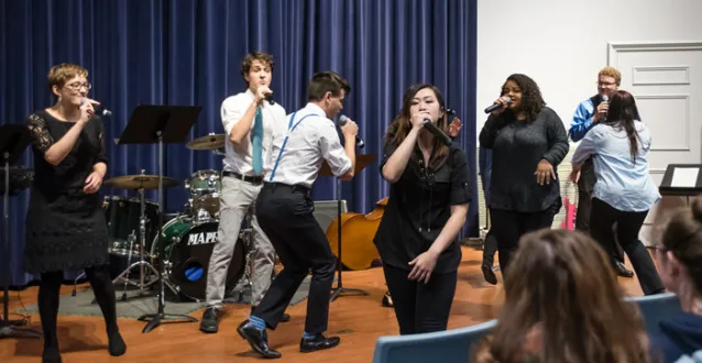 Floodstage performing in McDonough